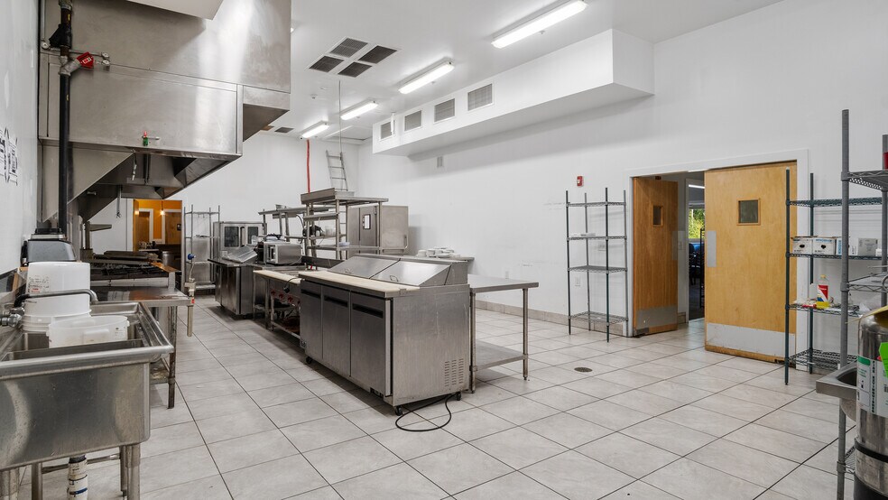 More Photos Of 235 N Mosby Ave, Littleton Restaurant For Sale