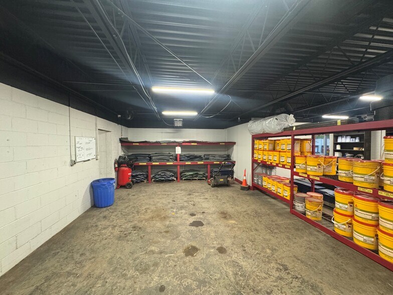 More Photos Of 5551-5553 Webster St, Dayton Warehouse For Sale