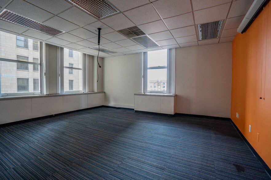 More Photos Of 615 Griswold St, Detroit Office For Lease