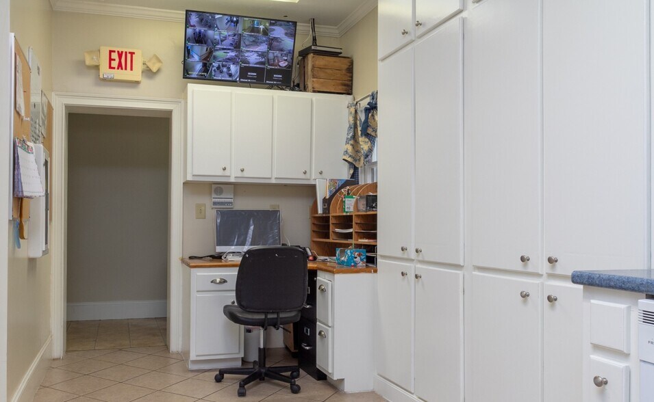 More Photos Of 173 S Lee St, Forsyth Assisted Living For Lease