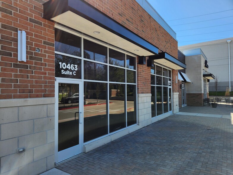 More Photos Of 10463 Manchester Rd, Kirkwood General Retail For Lease