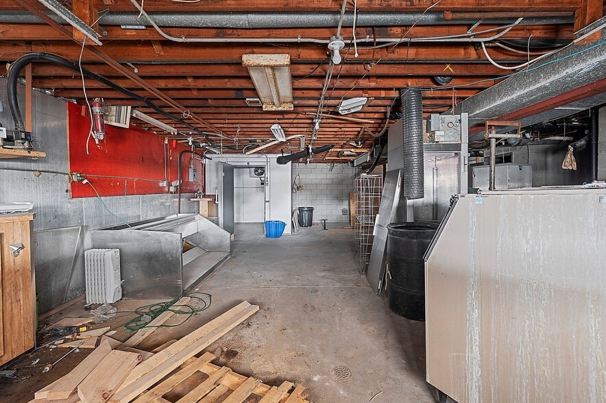 More Photos Of 1204 18th St, Two Rivers Bar For Sale
