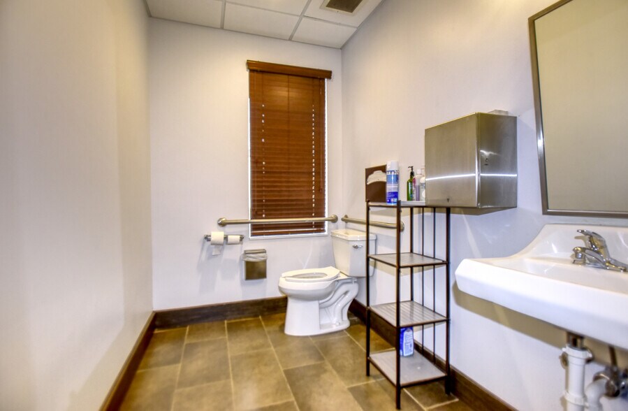 More Photos Of 831 W Morse Blvd, Winter Park Office For Lease