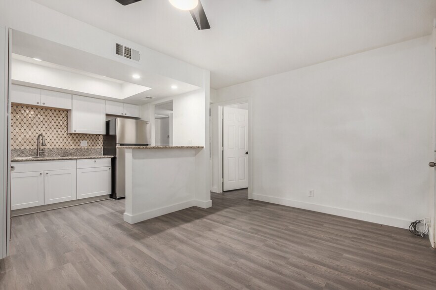More Photos Of , Phoenix Multifamily For Sale