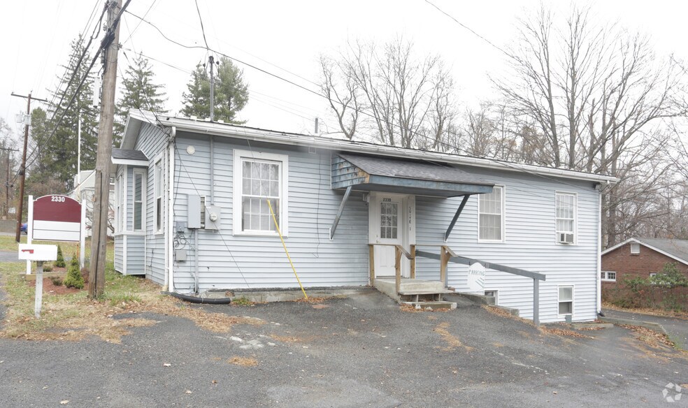 More Photos Of 2330 State Route 32, New Windsor Township Office For Lease