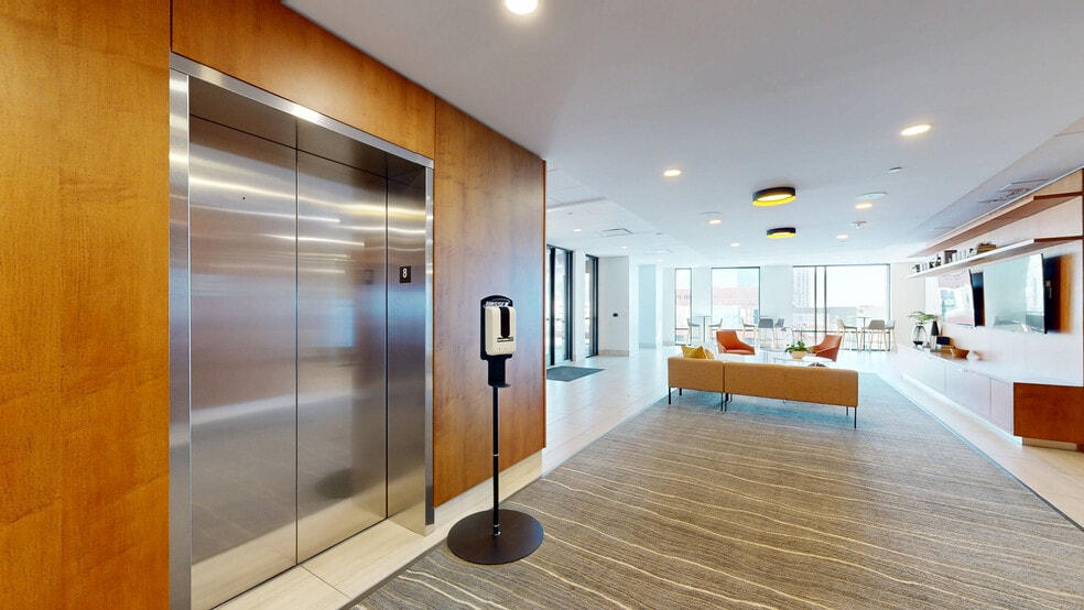 More Photos Of 511 N Broadway, Milwaukee Office For Lease