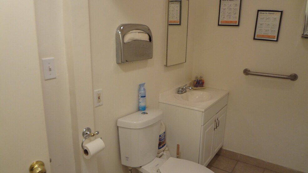 More Photos Of 4160 Verdugo Rd, Los Angeles Office For Sale