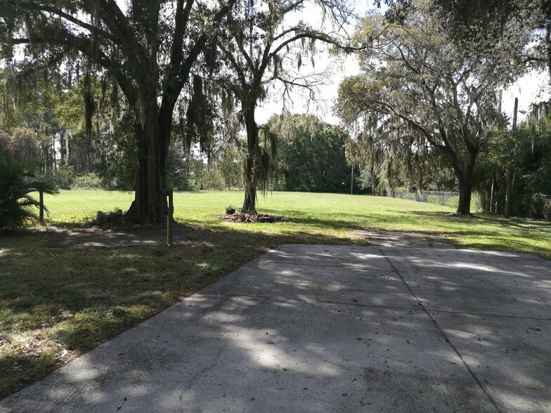 More Photos Of 1331 Gunn Hwy, Odessa Warehouse For Sale