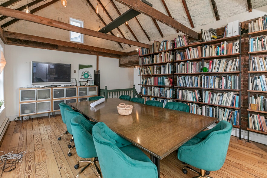 More Photos Of 67 Bridge St, Lambertville Storefront For Sale