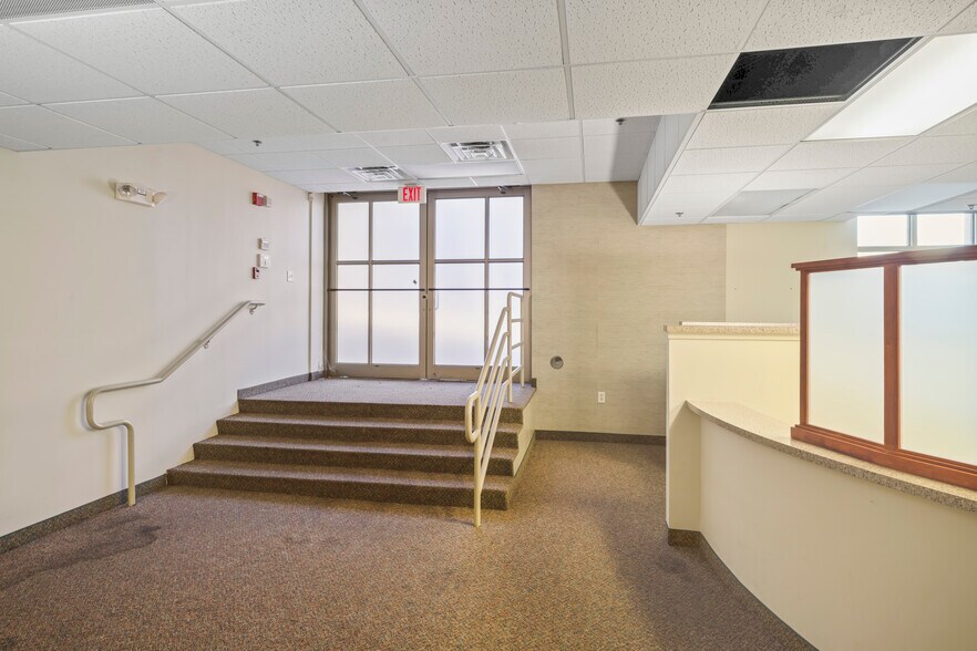 More Photos Of 46B Thomas Johnson Dr, Frederick Medical For Lease