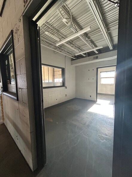 More Photos Of 207 Causeway Blvd, La Crosse Industrial For Sale