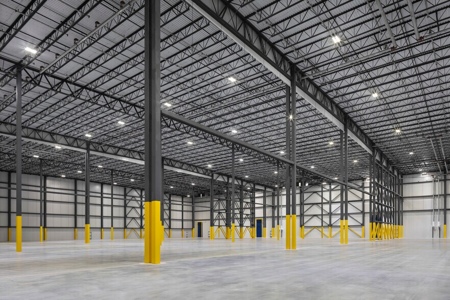 More Photos Of 21700 Galway Ln, Lakeville Refrigeration Cold Storage For Lease