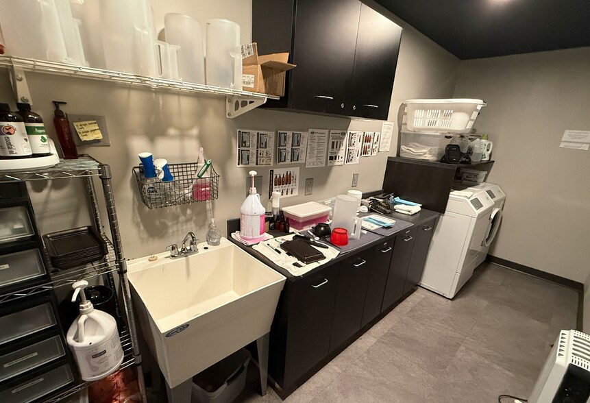 More Photos Of 13333 Madison Ave, Lakewood Freestanding For Sale