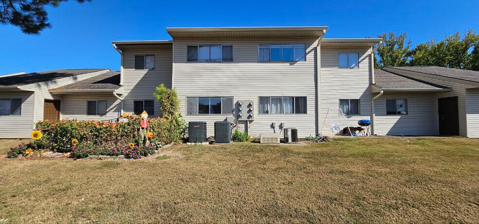 More Photos Of 401 N Cumberland Ave, Russellville Apartments For Sale