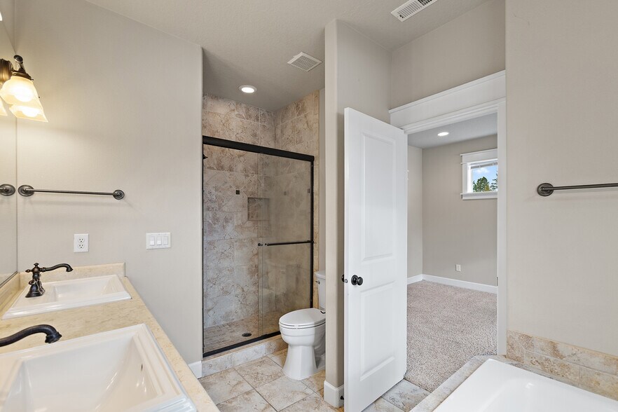 More Photos Of 9414 SE Causey Ave, Happy Valley Apartments For Sale
