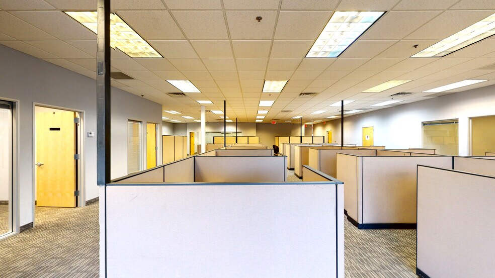 Primary Photo Of 7810 S Hardy Dr, Tempe Unknown For Lease