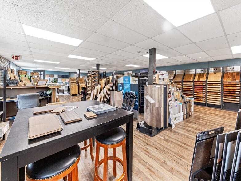 More Photos Of 3154-3156 US 70 Hwy, Black Mountain Office For Lease