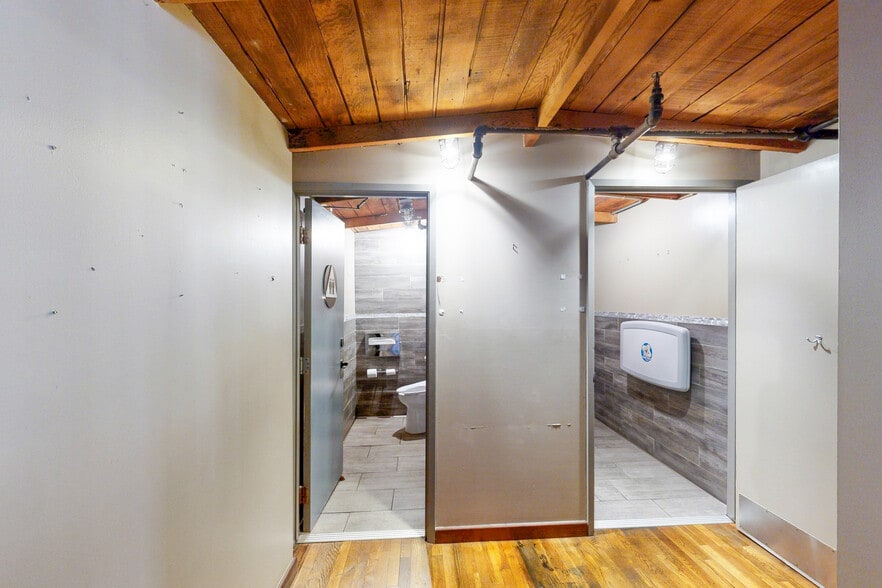 More Photos Of 5862-5872 Doyle St, Emeryville Restaurant For Sale