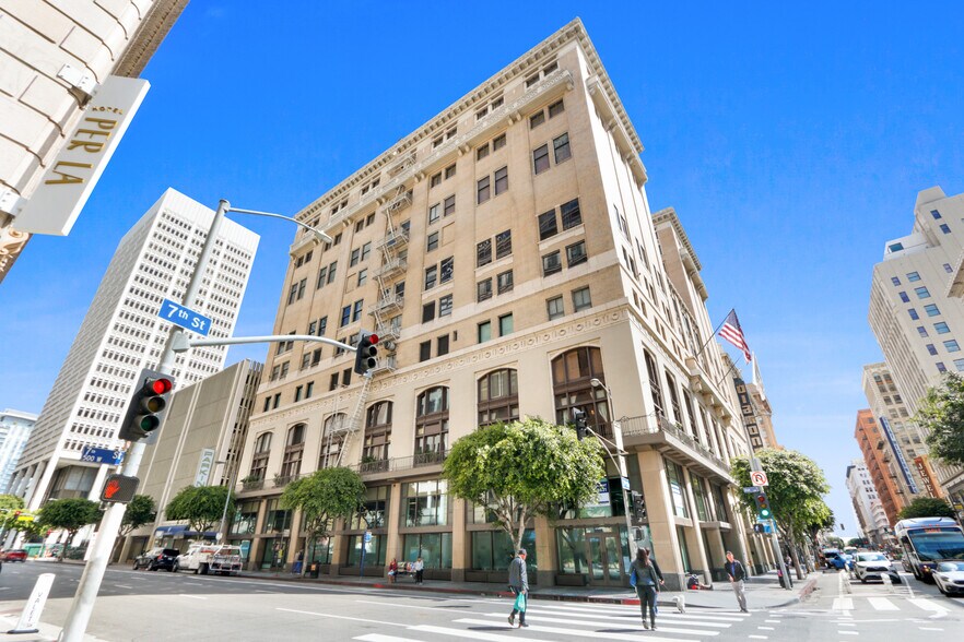 More Photos Of 431 W 7th St, Los Angeles Hotel For Lease