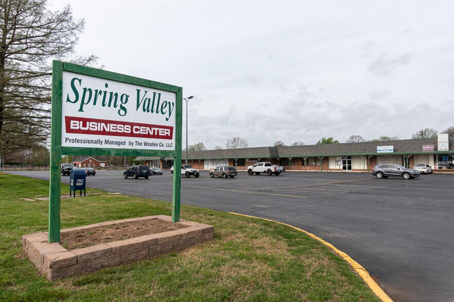 More Photos Of 1675 E Seminole St, Springfield Unknown For Lease