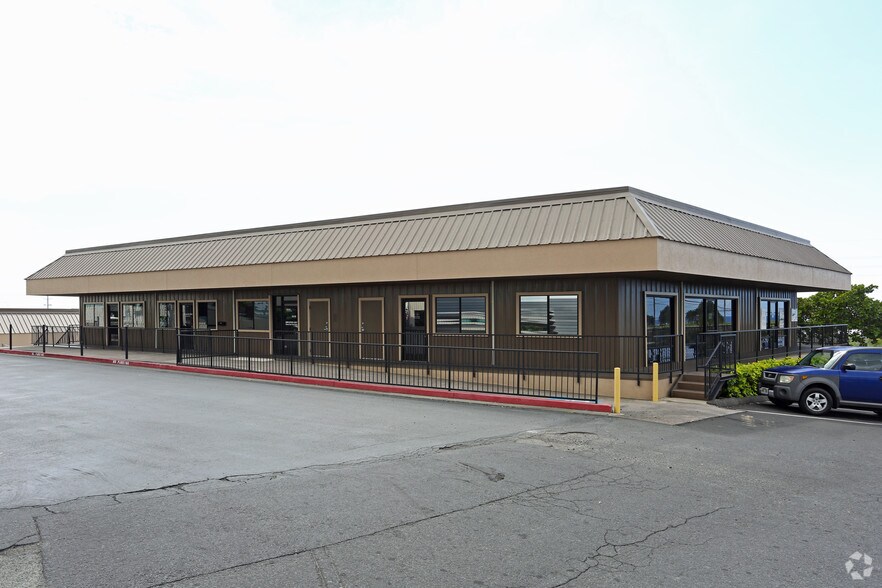 More Photos Of 74-5035 Queen Kaahumanu Hwy, Kailua Kona Storefront Retail Office For Lease