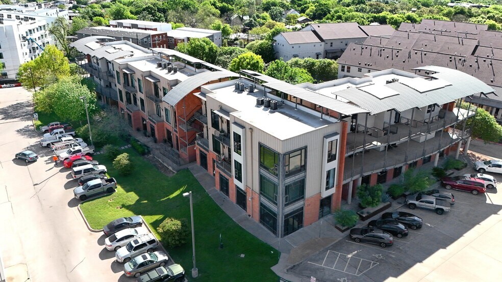 More Photos Of 2525 S Lamar Blvd, Austin Office For Lease