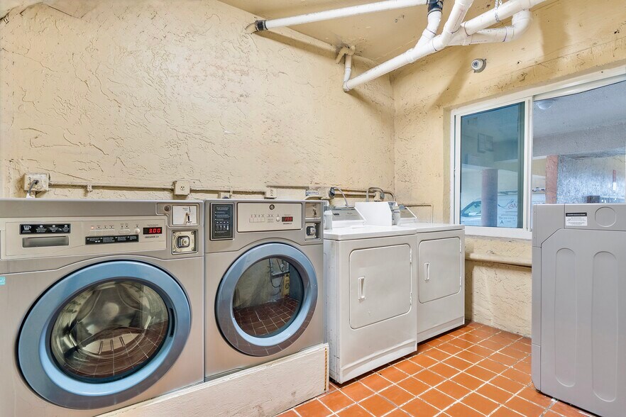 More Photos Of 2400 NW 16th Street Rd, Miami Apartments For Sale