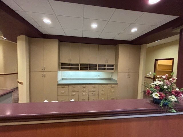 More Photos Of 7240 S US 231, Huntingburg Medical For Lease