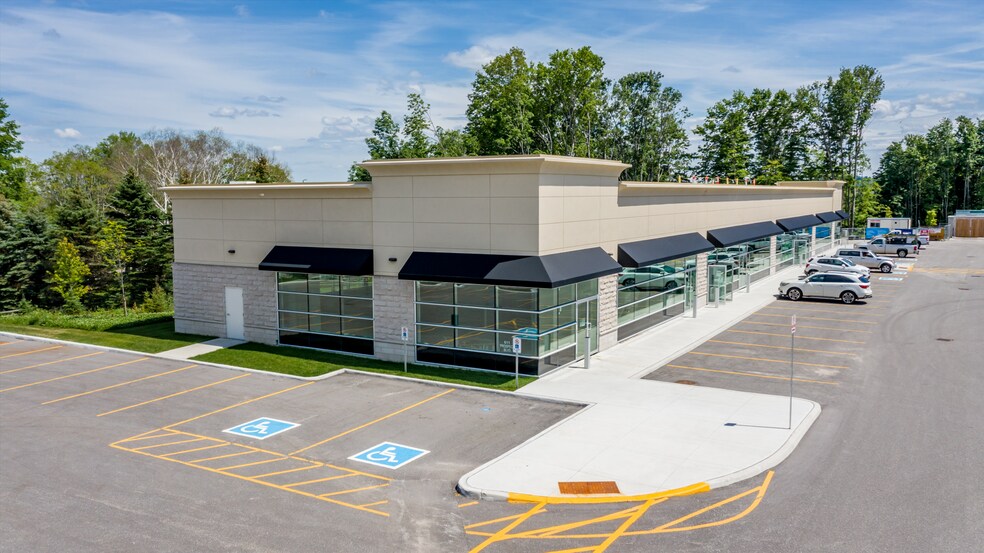 More Photos Of 611 Prospect Blvd, Midland Office For Lease