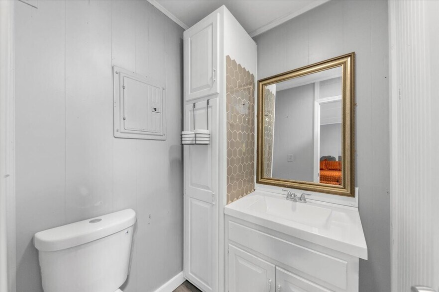 More Photos Of 6071 N Main St SE, Acworth Flex For Sale