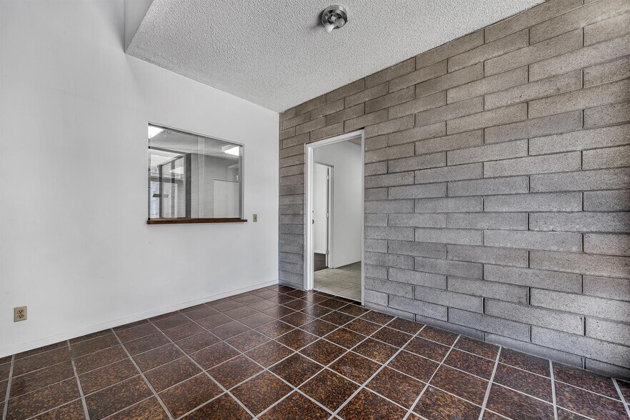 More Photos Of 23950 Madison St, Torrance Warehouse For Lease