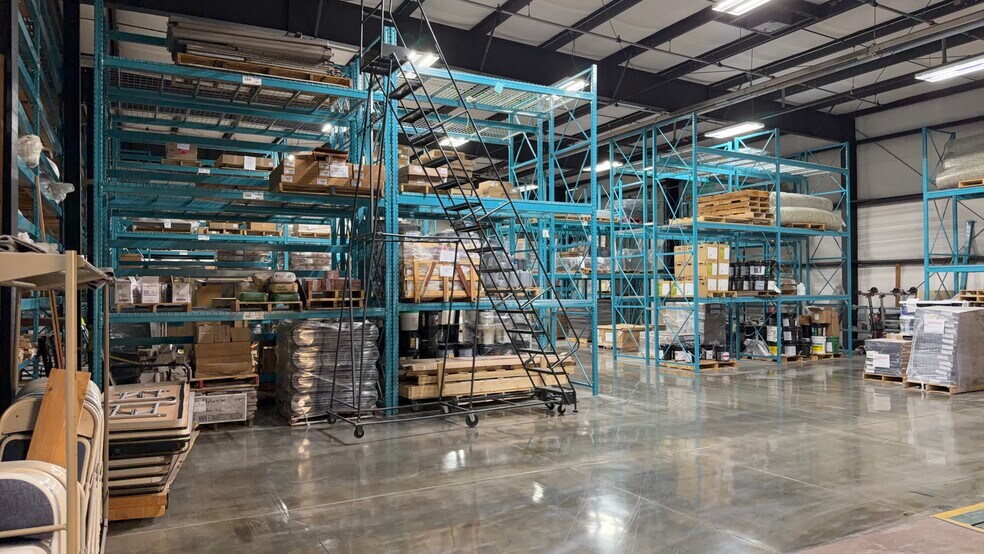 More Photos Of 5201 S 19th St, Lincoln Warehouse For Sale