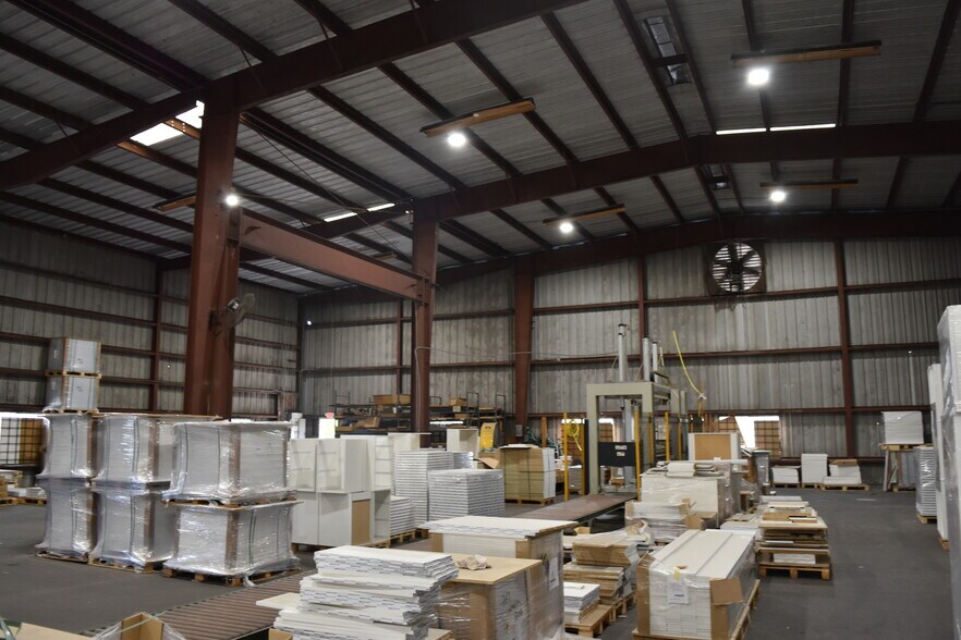 More Photos Of 1890 Starkey Rd, Largo Warehouse For Lease
