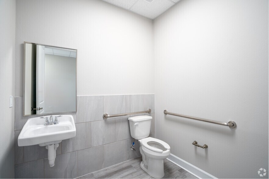 More Photos Of 6110 Sienna Ranch Rd, Missouri City Medical For Lease