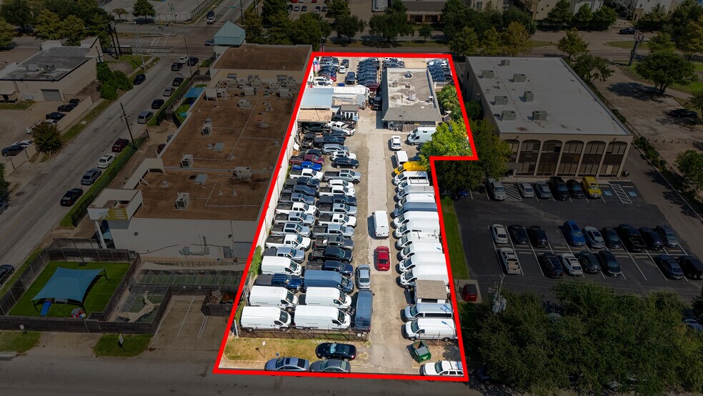 Primary Photo Of 6375 Richmond Ave, Houston Auto Dealership For Lease