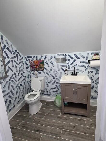 More Photos Of 788 Broad St, Shrewsbury Loft Creative Space For Lease