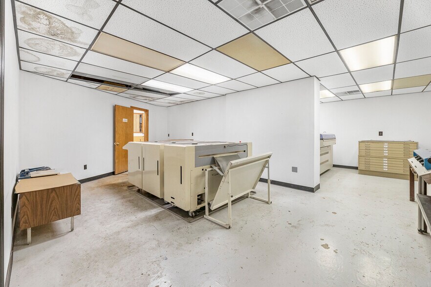 More Photos Of 14924 Beloit Snodes Rd, Beloit Manufacturing For Sale