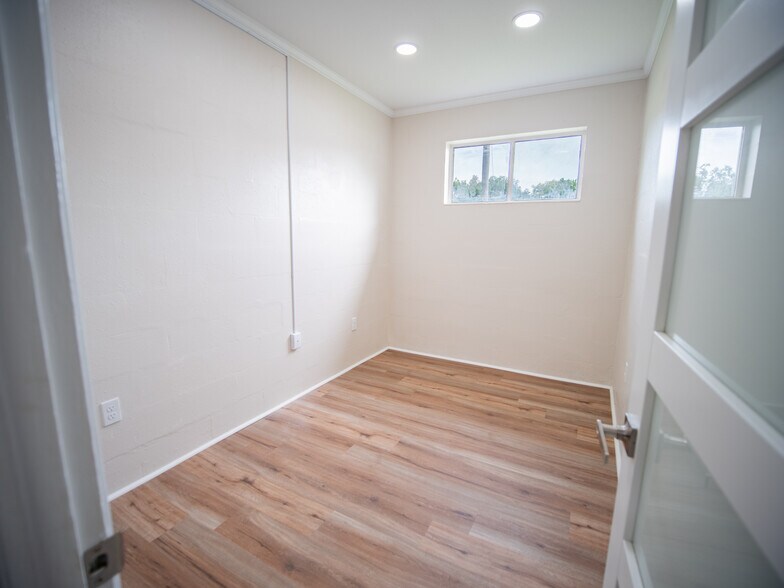 More Photos Of 110-112 Irvin Ave SW, Live Oak Medical For Sale