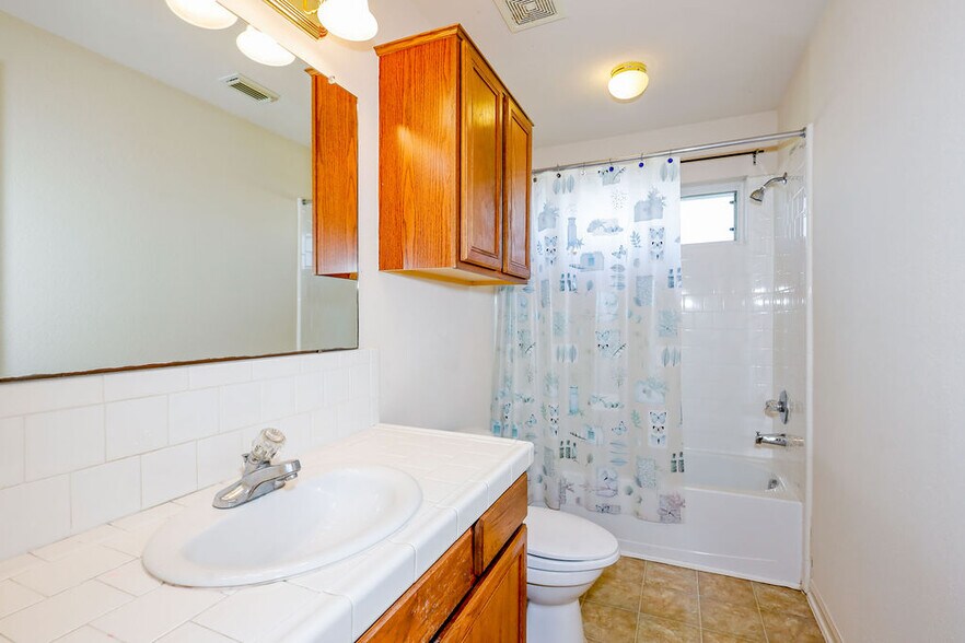 More Photos Of 4496 Farm-To-Market 2086, Temple Manufacturing For Sale