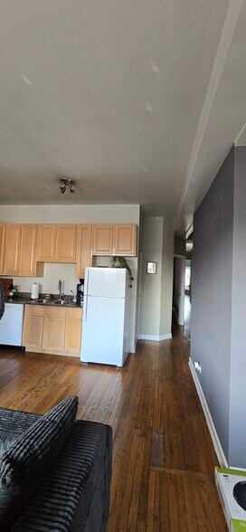 More Photos Of 1216 W Grand Ave, Chicago Storefront Retail Residential For Sale