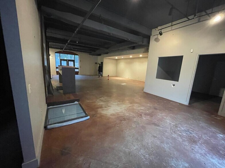 More Photos Of 65 Ashburton St, Providence Storefront Retail Office For Sale