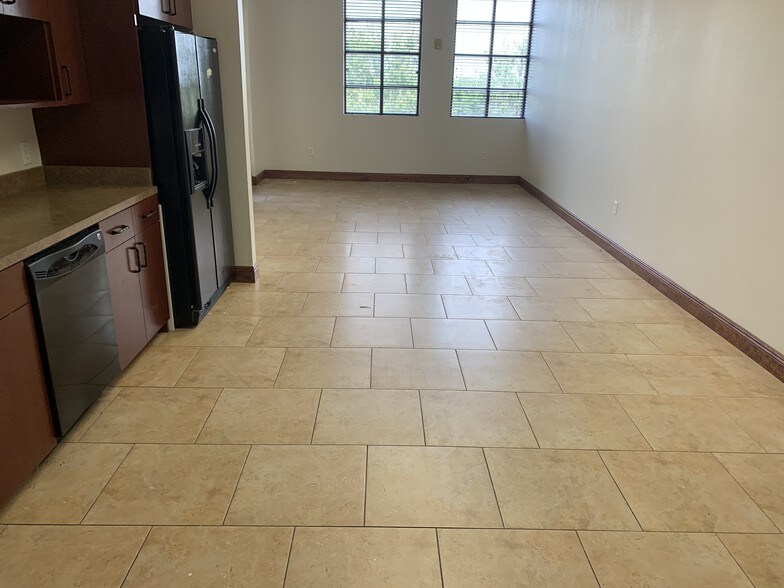 More Photos Of 4300 S Highway 27, Clermont Storefront Retail Office For Lease