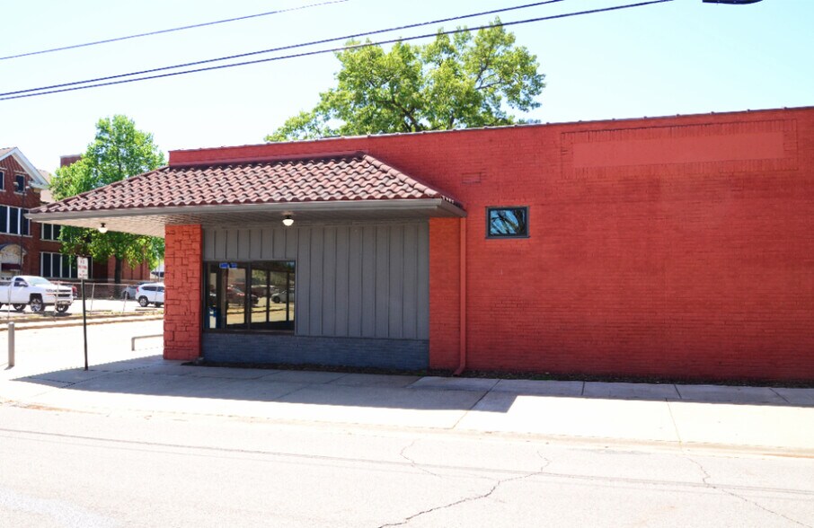 More Photos Of 500 S 20th St, Fort Smith Flex For Lease