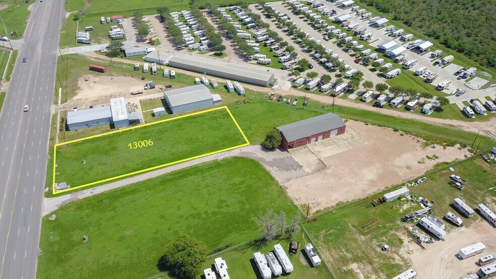 More Photos Of 13006 N Navarro St, Victoria Land For Sale
