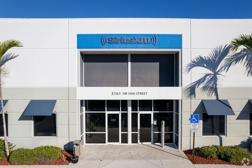 More Photos Of 710 S Powerline Rd, Deerfield Beach Unknown For Lease