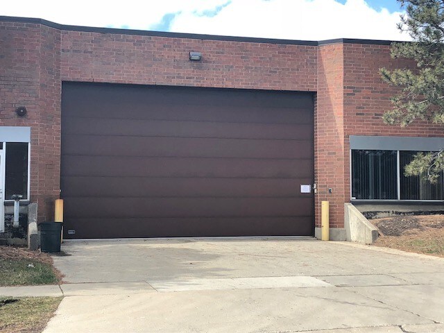 More Photos Of 160-180 Lexington Dr, Buffalo Grove Light Distribution For Lease