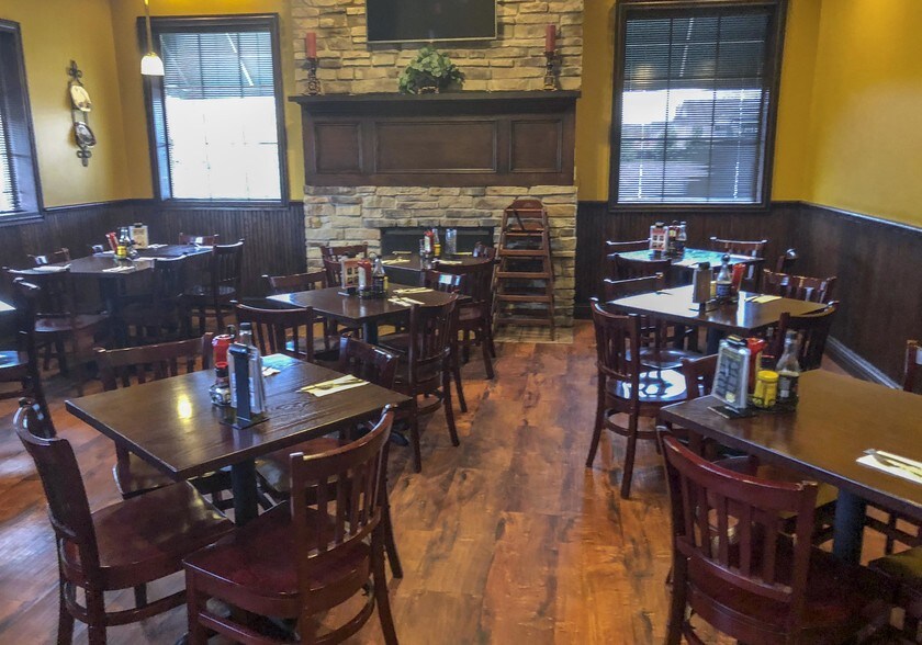 More Photos Of 8444 Transit Rd, Buffalo Restaurant For Lease