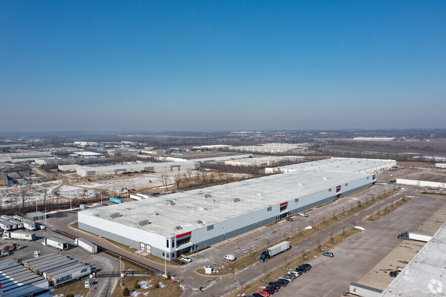 More Photos Of 4250 Port Union Rd, West Chester Distribution For Lease
