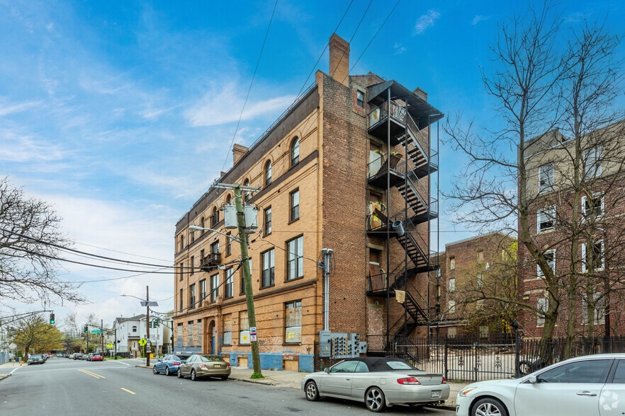 More Photos Of 536-540 Central Ave, Newark Apartments For Lease