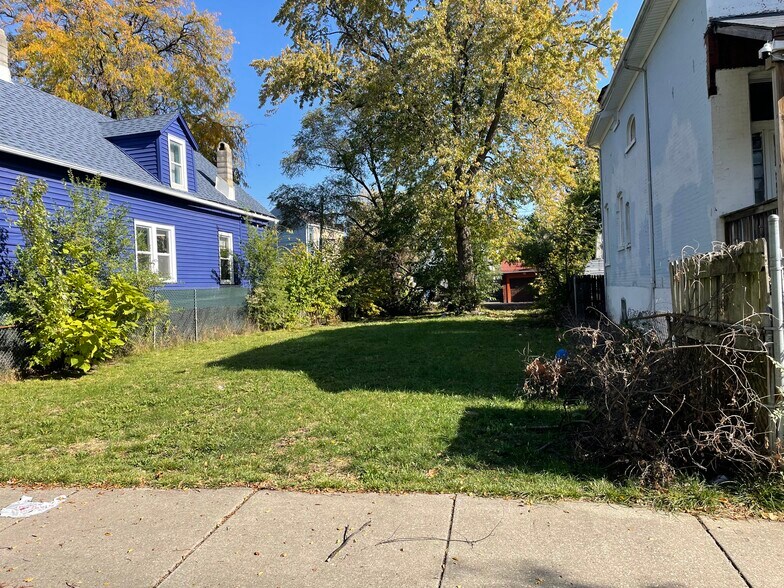 Primary Photo Of 2251 S Drake Ave, Chicago Land For Sale